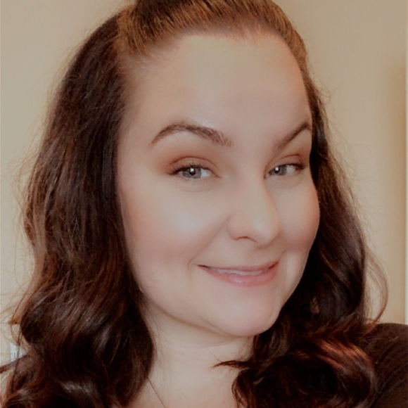 Meet your Posher, Lorraine - Picture 1 of 1
